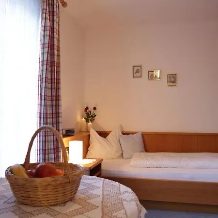 Gaestehaus Luise 게스트하우스 3*